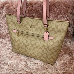 NWOT Coach Tan and Pink Signature Tote Bag